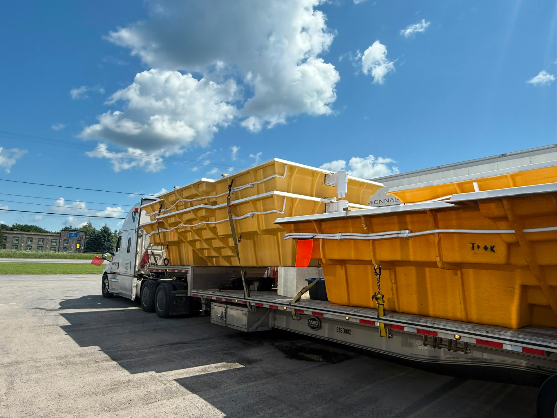 Step deck · oversize fiberglass shells